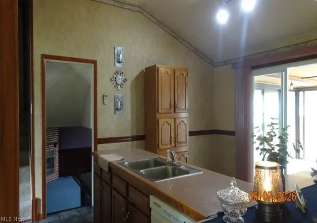 4th image of 13963 Havendale Dr, Brook Park, OH 44142 | MLS# 5225339