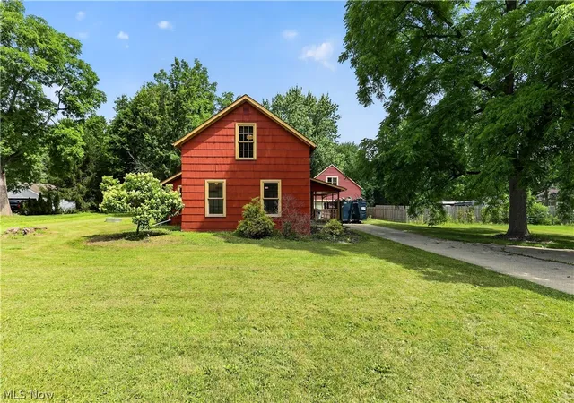 Photo 1 of Single family home for sale at 27158 Cook Rd, Olmsted Twp, OH 44138 | MLS# 5222343 | Listing updated on 2026-10-08
