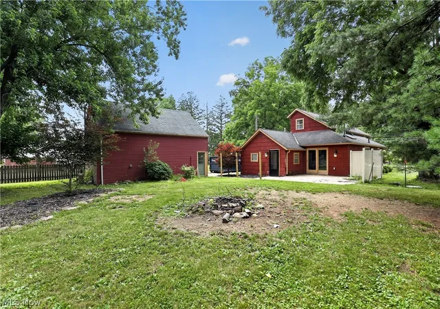 Photo 3 of Single family home for sale at 27158 Cook Rd, Olmsted Twp, OH 44138 | MLS# 5222343 | Listing updated on 2026-10-08
