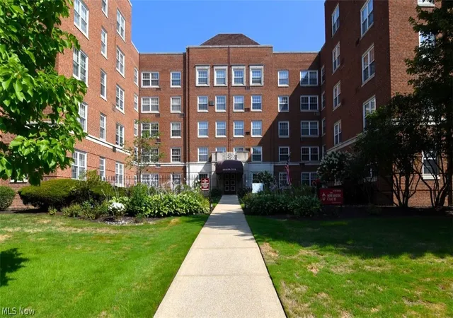 Condo for sale at 19201 Van Aken Blvd #508, Shaker Heights, OH 44122 | MLS# 5225046