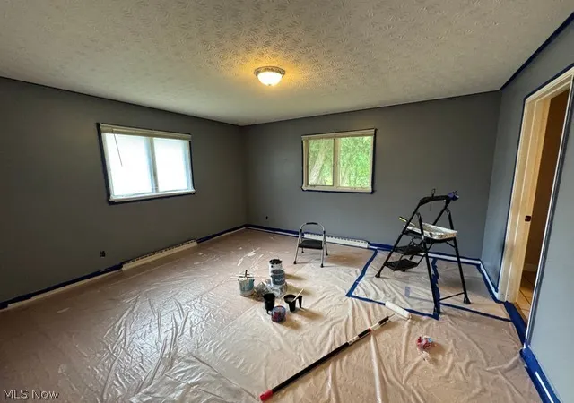 Homes for sale in Newton Falls, OH | 620 Ravenna Rd, Newton Falls, OH 44444 | MLS# 5225350
