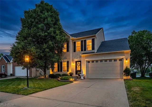 Homes for sale in North Ridgeville, OH | 5409 Fountain Cir, North Ridgeville, OH 44039 | MLS# 5225141
