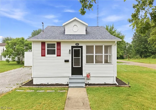 1st image of 355 N 12th St, Sebring, OH 44672 | MLS# 5225365