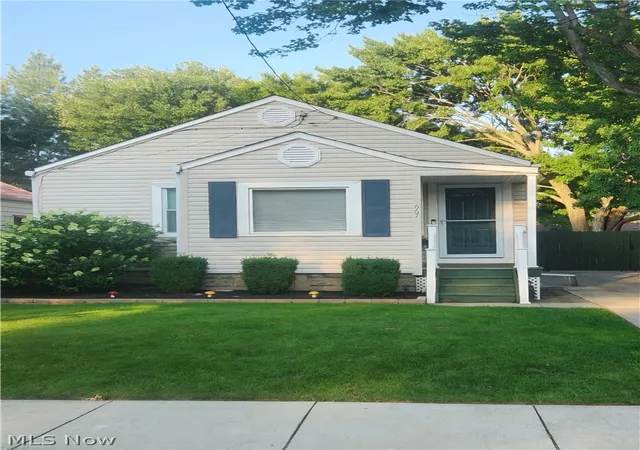 Photo 1 of Sale Pending at 667 Essex St, Akron, OH 44306 | MLS# 5221474 | Listing updated on 2026-07-09