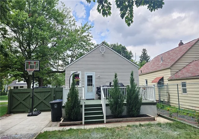 Photo 2 of Sale Pending at 667 Essex St, Akron, OH 44306 | MLS# 5221474 | Listing updated on 2026-07-09