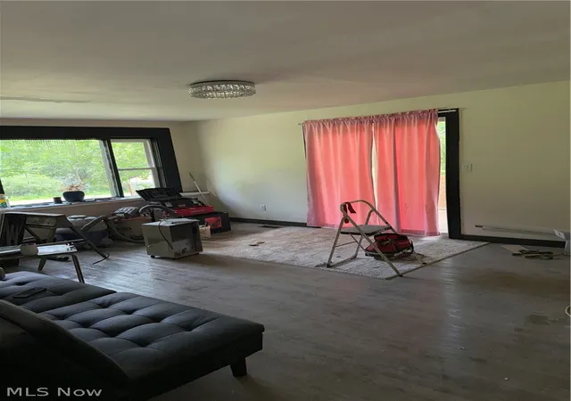 4th image of 46721 Jo Henry Dr, Saint Clairsville, OH 43950 | MLS# 5225391