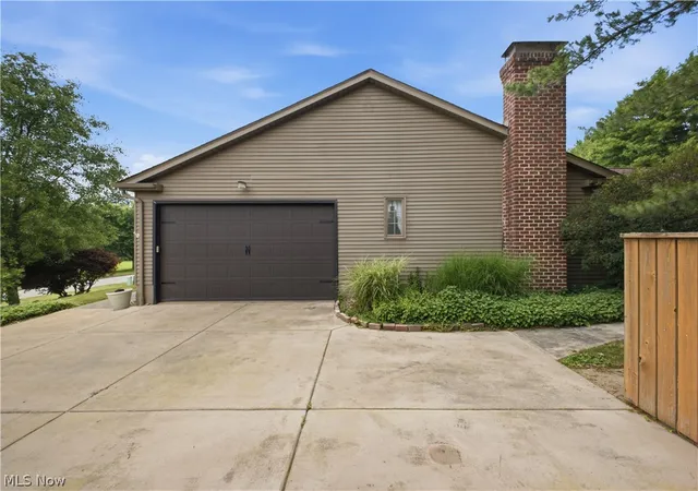 5th image of 3218 Hummingbird Hill Dr, Poland, OH 44514 | MLS# 5225342