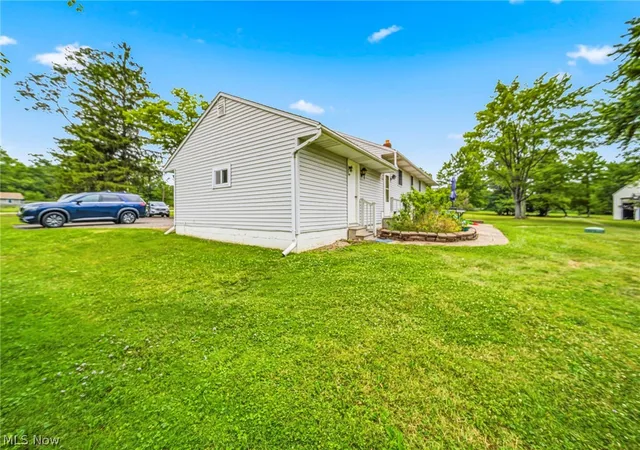 4th image of 8625 Ravenna Rd, Chardon, OH 44024 | MLS# 5225408