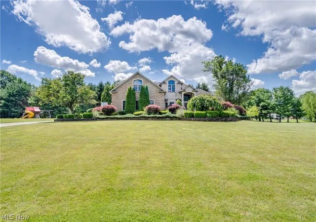 1st image of 11535 Sunny Lake Dr, New Middletown, OH 44442 | MLS# 5225372
