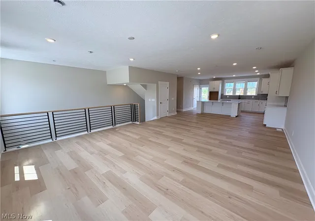 5th image of 27385 Averi Ln, Orange, OH 44122 | MLS# 5225512