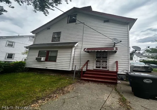Homes for sale in Cleveland, OH | 1494 Clermont Rd, Cleveland, OH 44110 | MLS# 5225508