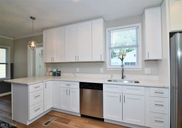 5th image of 3574 Farland Rd, Cleveland, OH 44118 | MLS# 5222349