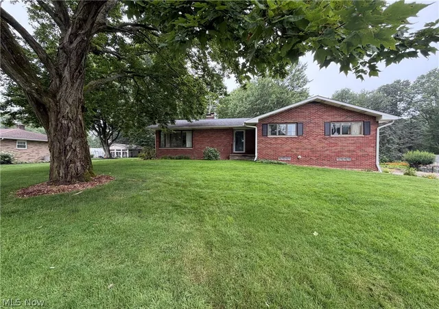 Homes for sale in Mogadore, OH | 1157 Glenview Dr, Mogadore, OH 44260 | MLS# 5225511