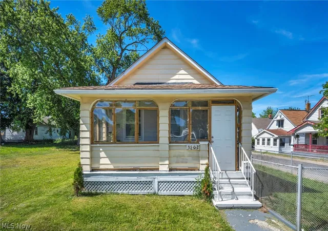 Homes for sale in Cleveland, OH | 3502 Carlyle Ave, Cleveland, OH 44109 | MLS# 5225479