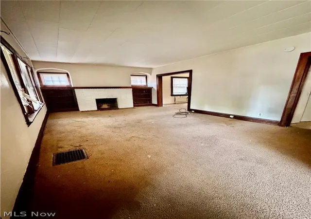 Photo 3 of Sale Pending at 469 Storer Ave, Akron, OH 44320 | MLS# 5225552 | Listing updated on 2026-09-16
