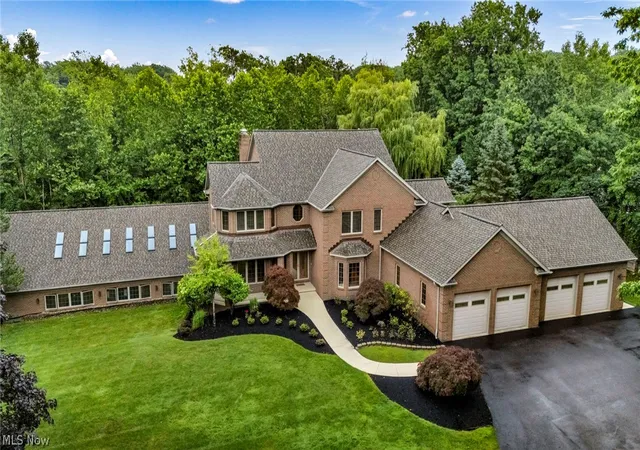 2nd image of 7282 Pinehill Rd, Concord Township, OH 44077 | MLS# 5223391