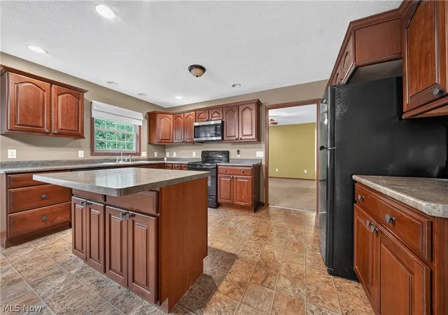 5th image of 412 Brittany Ln, Jefferson, OH 44047 | MLS# 5225399