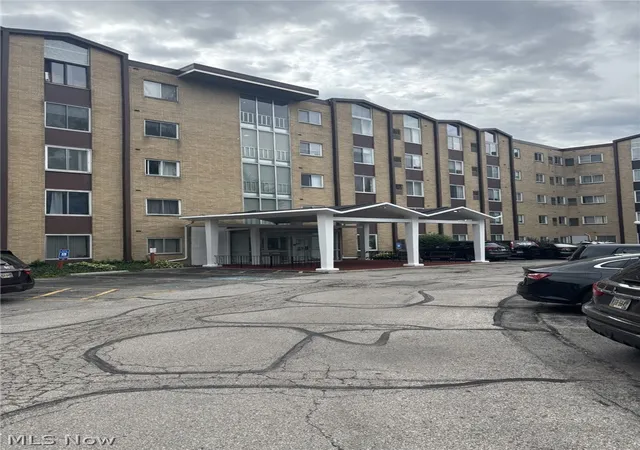 Homes for sale in North Olmsted, OH | 25735 Lorain Rd #119, North Olmsted, OH 44070 | MLS# 5221232
