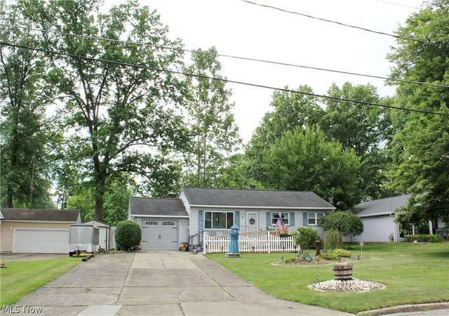 Photo 3 of Single family home for sale at 5109 Birchcrest Ave, Austintown, OH 44515 | MLS# 5225551 | Listing updated on 2026-08-22