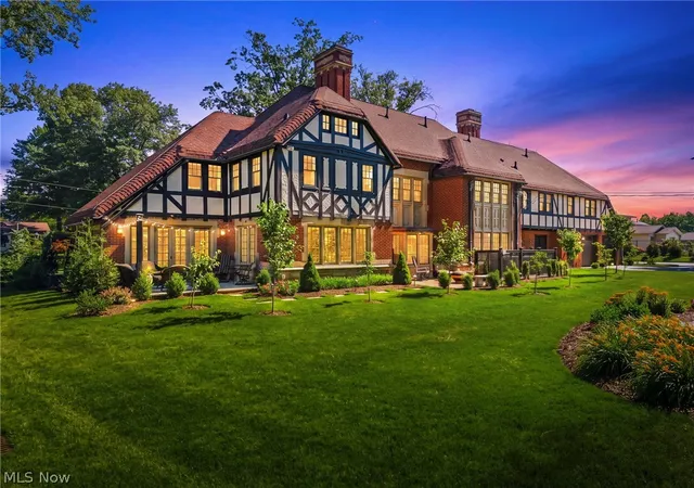 Photo 3 of Mansion for sale at 210 Summit St Sw, North Canton, OH 44720 | MLS# 5222582 | Listing updated on 2026-07-08