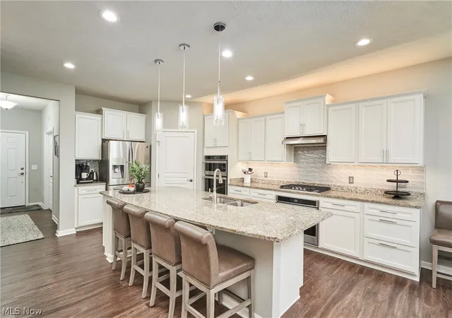 Photo 3 of Sale Pending at 527 Arbor Ln, Copley, OH 44321 | MLS# 5225284 | Listing updated on 2026-07-11