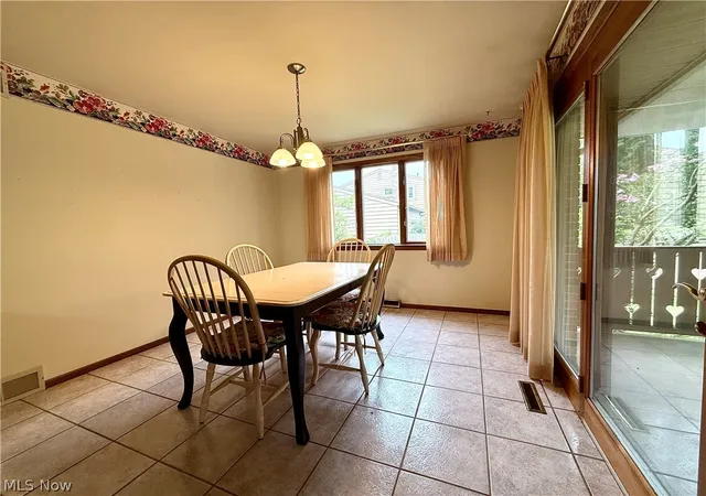 Photo 2 of Single family home for sale at 1686 Roosevelt Ave, Niles, OH 44446 | MLS# 5225426 | Listing updated on 2026-09-26