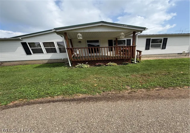 23rd image of 310 Poplar St, Newcomerstown, OH 43832 | MLS# 5225597