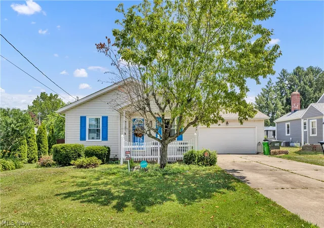 1st image of 384 25th St Nw, Massillon, OH 44647 | MLS# 5224831