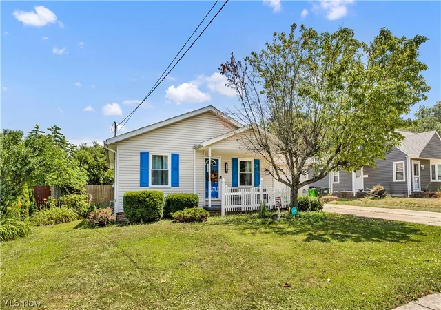 2nd image of 384 25th St Nw, Massillon, OH 44647 | MLS# 5224831