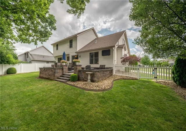 2nd image of 55 Willow Bend Dr, Canfield, OH 44406 | MLS# 5225561