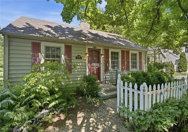 5th image of 30210 Wolf Rd, Bay Village, OH 44140 | MLS# 5223827