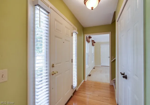 3rd image of 29 Chelmsford Dr, Aurora, OH 44202 | MLS# 5224766