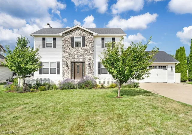 Homes for sale in Columbiana, OH | 144 Hawkins Ln, Columbiana, OH 44408 | MLS# 5222867