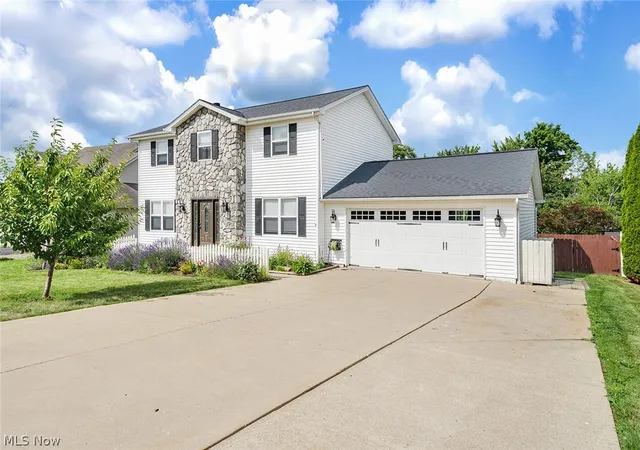 Homes for sale in Columbiana, OH | 144 Hawkins Ln, Columbiana, OH 44408 | MLS# 5222867
