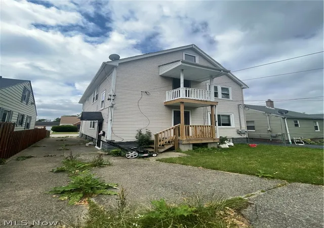 Listing Photo 4 - Condo for sale in building located at 11903 Avon Ave, Cleveland, OH 44105