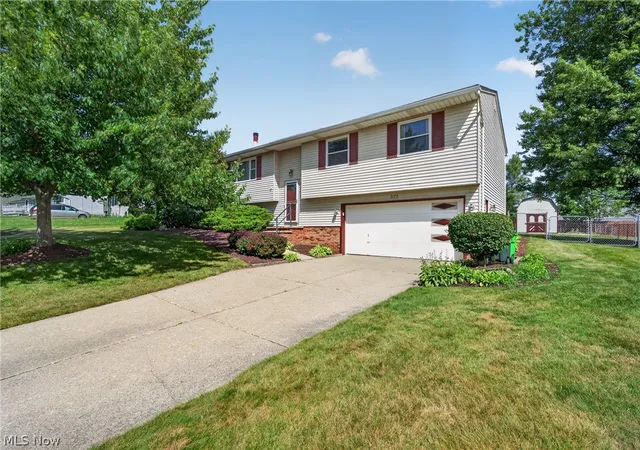 2nd image of 571 Jeanette St, Brunswick, OH 44212 | MLS# 5225484
