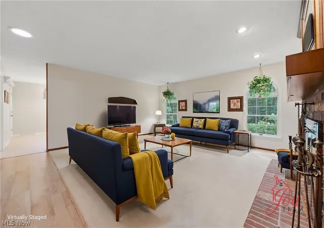 5th image of 992 Fireside Dr, Brunswick, OH 44212 | MLS# 5218270