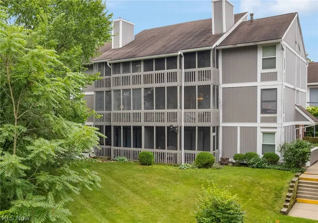 3rd image of 227-E Portage Lakes Dr, Coventry Township, OH 44319 | MLS# 5217348