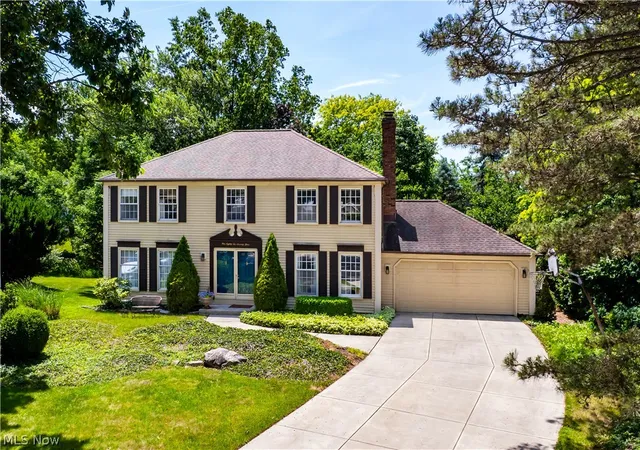2nd image of 18273 Mallard Cir, Strongsville, OH 44136 | MLS# 5225287