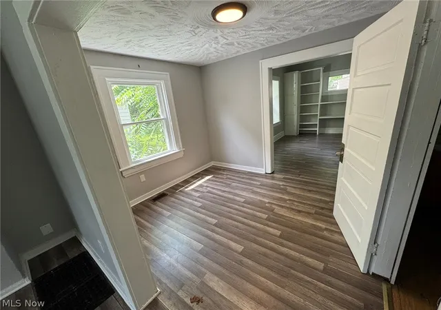 4th image of 674-676 Carlysle St, Akron, OH 44310 | MLS# 5225143