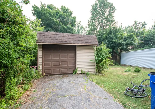 Homes for sale in Cleveland, OH | 16114 Delrey Ave, Cleveland, OH 44128 | MLS# 5225253