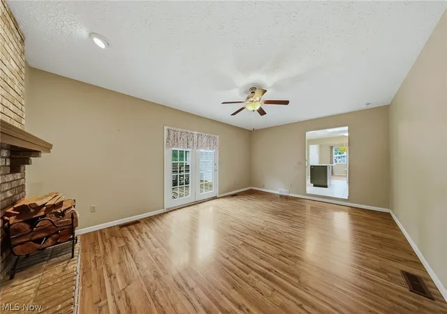 Photo 4 of Sale Pending at 6103 Ely Vista Dr, Cleveland, OH 44129 | MLS# 5225289 | Listing updated on 2026-08-26
