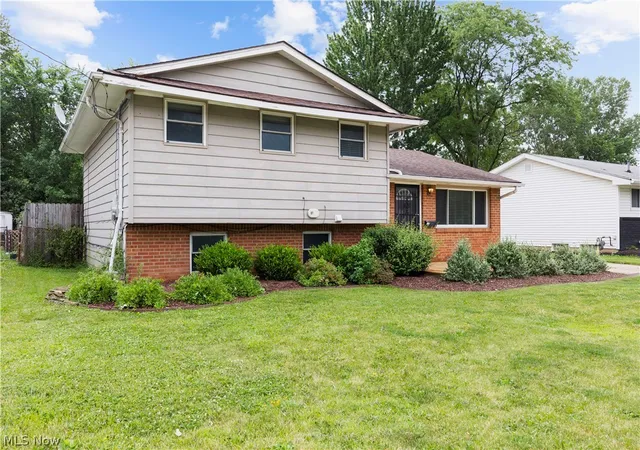 36th image of 747 Abbe Rd N, Elyria, OH 44035 | MLS# 5225795