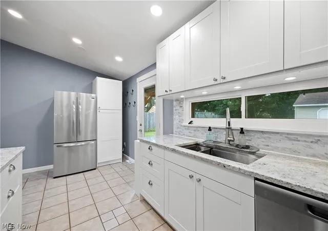 3rd image of 747 Abbe Rd N, Elyria, OH 44035 | MLS# 5225795