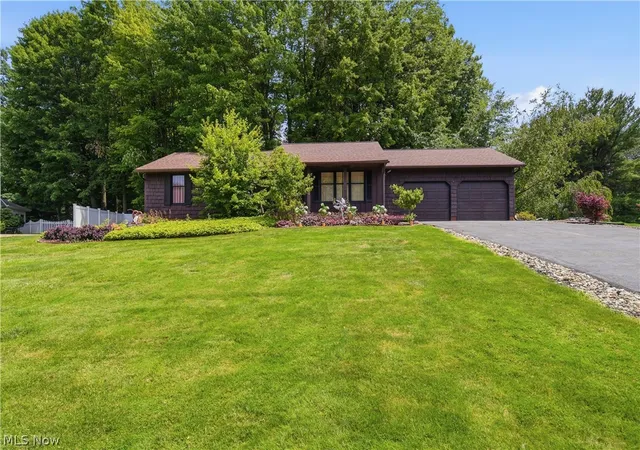 1st image of 3064 Townsend St Nw, Uniontown, OH 44685 | MLS# 5225689
