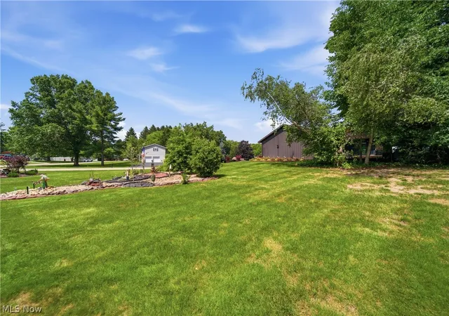 3rd image of 3064 Townsend St Nw, Uniontown, OH 44685 | MLS# 5225689