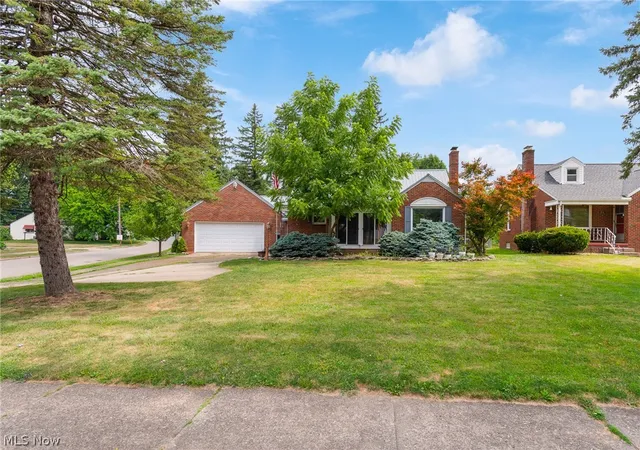35th image of 1904 Lincoln Wy E, Massillon, OH 44646 | MLS# 5224164