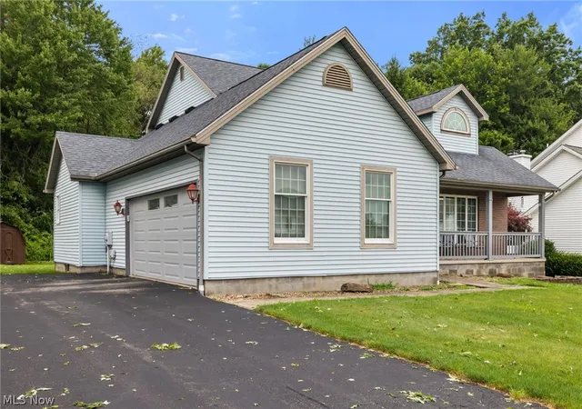 3rd image of 2900 Spring Meadow Cir, Youngstown, OH 44515 | MLS# 5225768