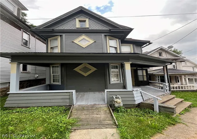 Homes for sale in East Liverpool, OH | 716 Minerva St, East Liverpool, OH 43920 | MLS# 5225894