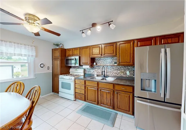 5th image of 1833 Ridgewick Dr, Wickliffe, OH 44092 | MLS# 5225804